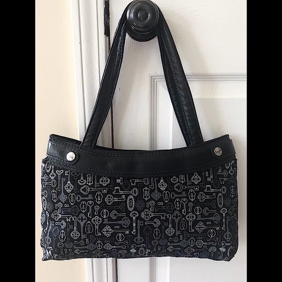🆕🔥THIRTY ONE SUPER CUTE PURSE/BLACK&WHITE&SILVER W/LOGO IN PINK ON THE FRONT! - Picture 5 of 17